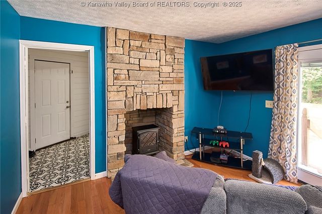 2384 Scary Creek Road, Scott Depot, WV 25560