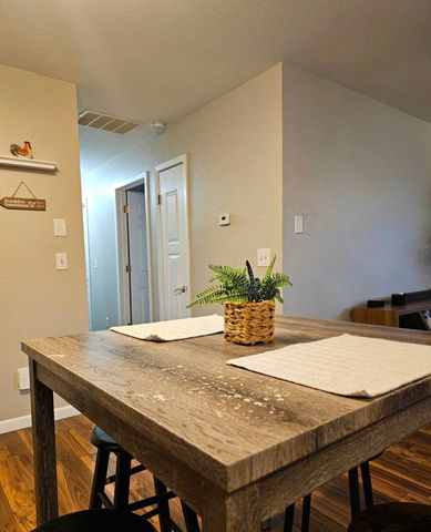 2565 E Atlantic Street, Springfield, MO 65803