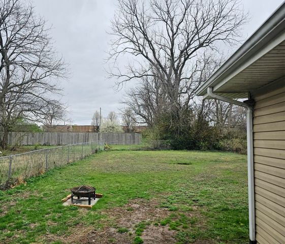 2565 E Atlantic Street, Springfield, MO 65803