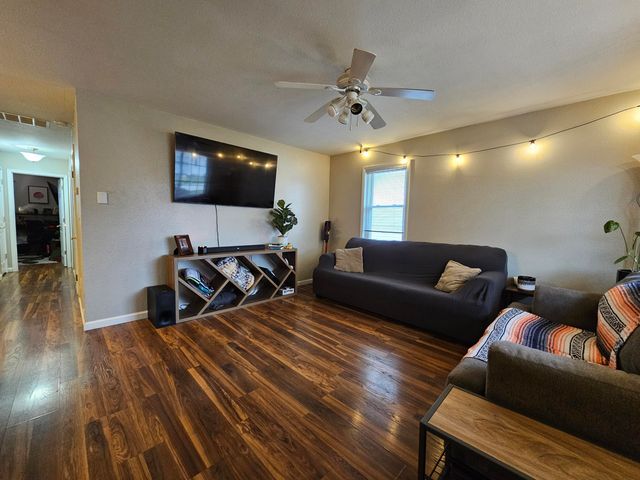 2565 E Atlantic Street, Springfield, MO 65803