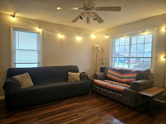 2565 E Atlantic Street, Springfield, MO 65803