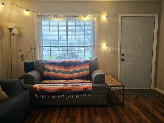 2565 E Atlantic Street, Springfield, MO 65803