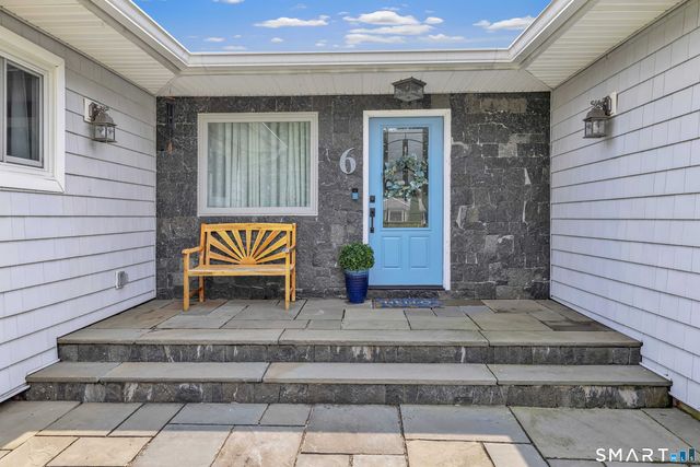 6 Norwood Terrace, Trumbull, CT 06611