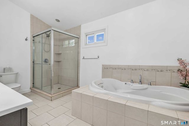 6 Norwood Terrace, Trumbull, CT 06611