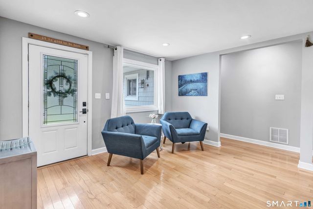 6 Norwood Terrace, Trumbull, CT 06611