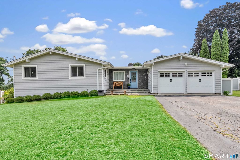 6 Norwood Terrace, Trumbull, CT 06611