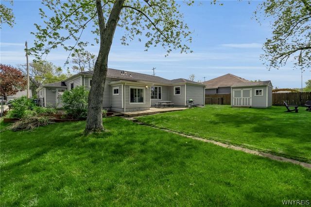 126 Country Parkway, Amherst, NY 14221