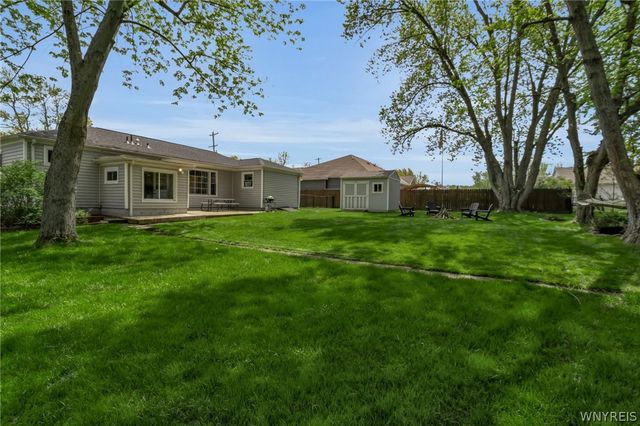 126 Country Parkway, Amherst, NY 14221