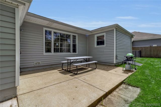 126 Country Parkway, Amherst, NY 14221