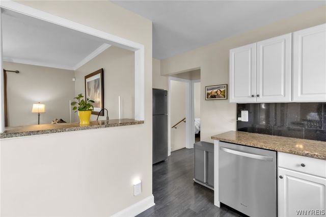 126 Country Parkway, Amherst, NY 14221