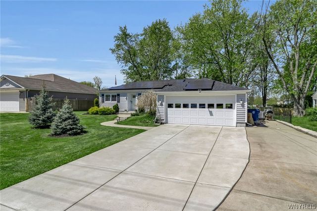 126 Country Parkway, Amherst, NY 14221