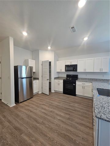 2620 E Gila Street, Fayetteville, AR 72701