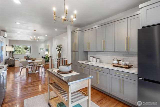 4137 41st Avenue S, Seattle, WA 98118