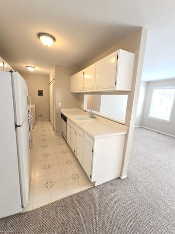 33688 Bayview Drive, New Baltimore, MI 48047