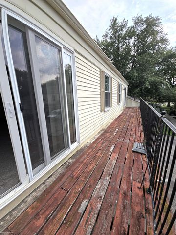 33688 Bayview Drive, New Baltimore, MI 48047