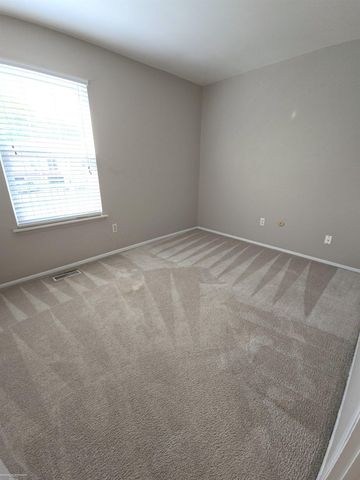 33688 Bayview Drive, New Baltimore, MI 48047