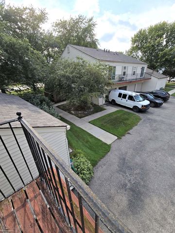 33688 Bayview Drive, New Baltimore, MI 48047