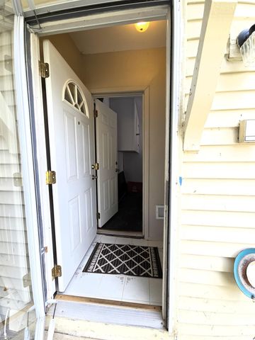 33688 Bayview Drive, New Baltimore, MI 48047