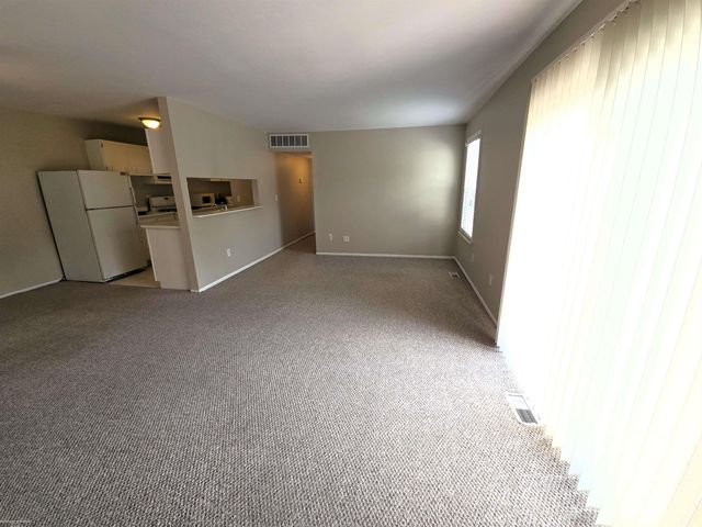33688 Bayview Drive, New Baltimore, MI 48047