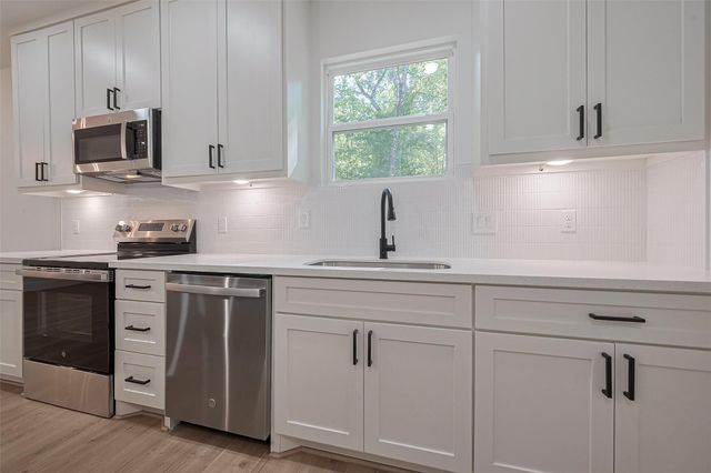 35 Michael Street, Huntsville, TX 77320