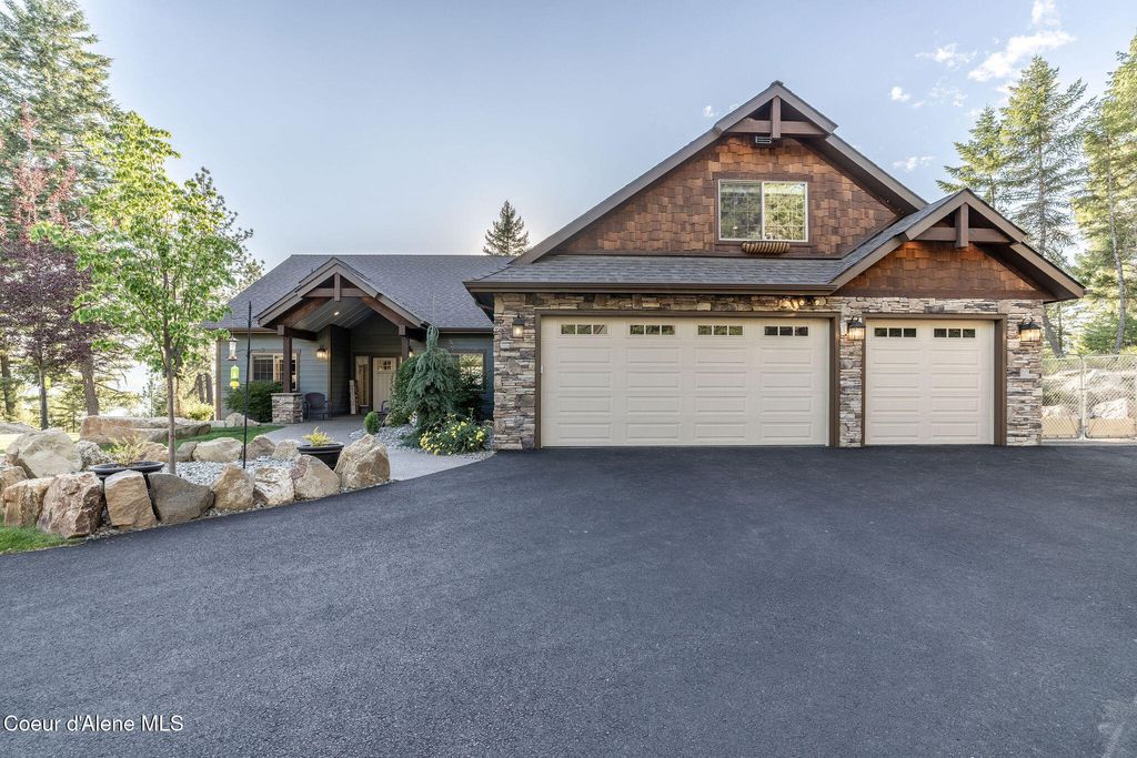 16749 W CADE RD, Hauser, ID 83854