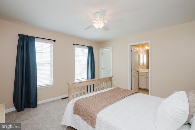 8402 STANSBURY LAKE DR, Baltimore, MD 21222