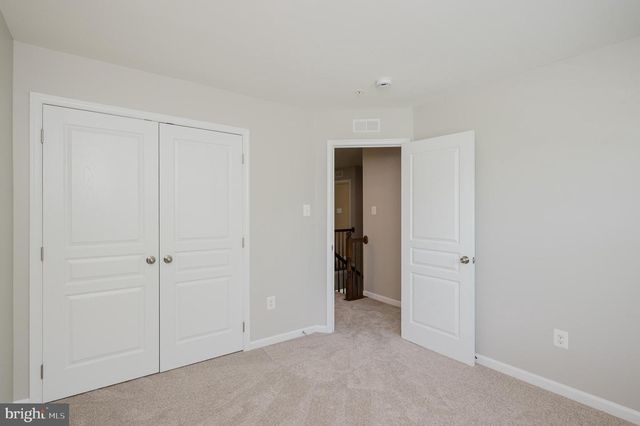 8402 STANSBURY LAKE DR, Baltimore, MD 21222