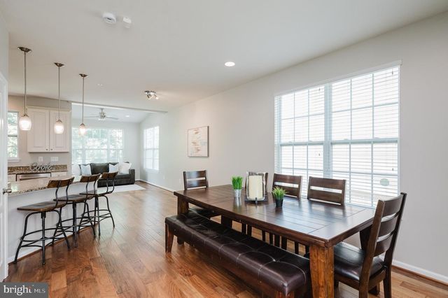 8402 STANSBURY LAKE DR, Baltimore, MD 21222