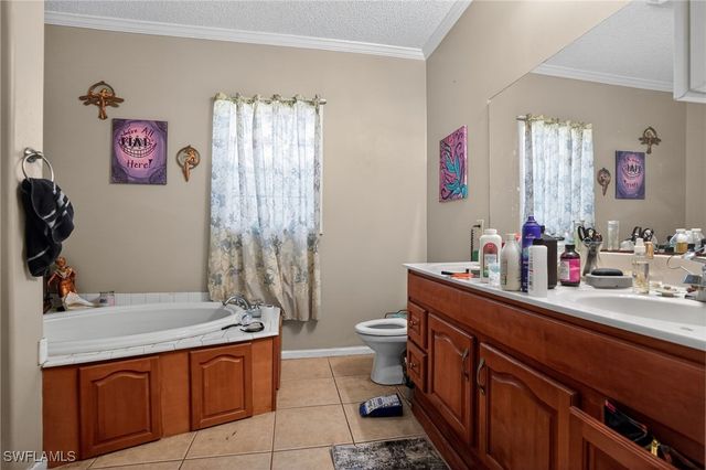 2808 34th ST SW, Lehigh Acres, FL 33976