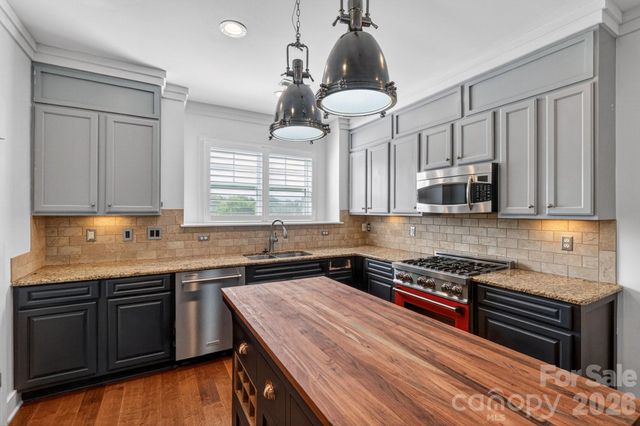 262 Harbour Place Drive 15, Davidson, NC 28036