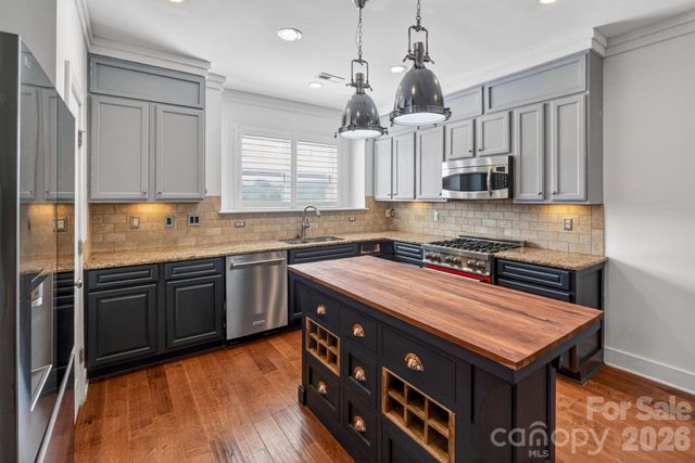 262 Harbour Place Drive 15, Davidson, NC 28036