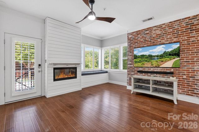 262 Harbour Place Drive 15, Davidson, NC 28036