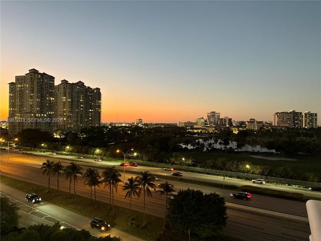 3300 NE 192nd St 906, Aventura, FL 33180