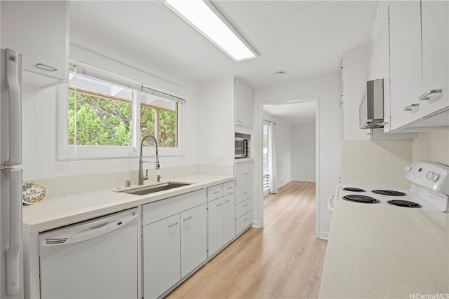 4529 Mahie Street, Honolulu, HI 96818