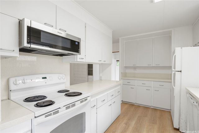 4529 Mahie Street, Honolulu, HI 96818