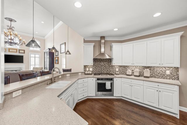 1001 Peck Pl, Hendersonville, TN 37075