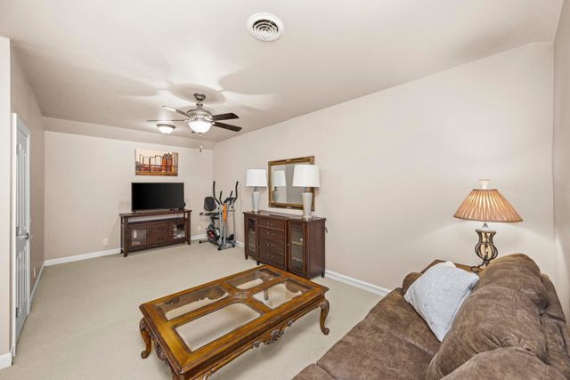 1001 Peck Pl, Hendersonville, TN 37075