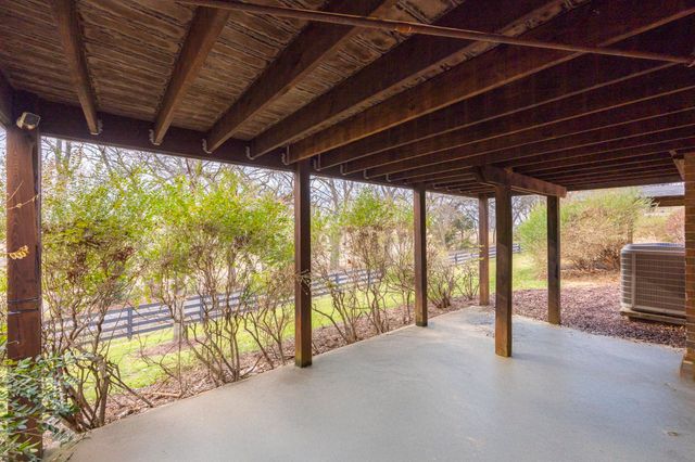 1001 Peck Pl, Hendersonville, TN 37075