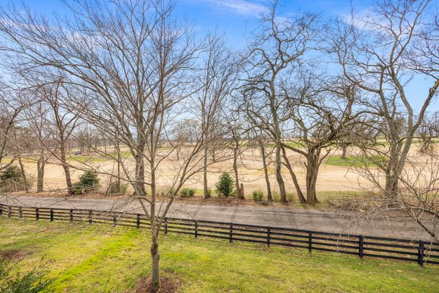 1001 Peck Pl, Hendersonville, TN 37075