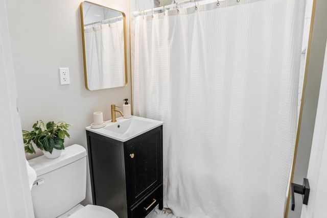 2945 N 73rd STREET, Milwaukee, WI 53210