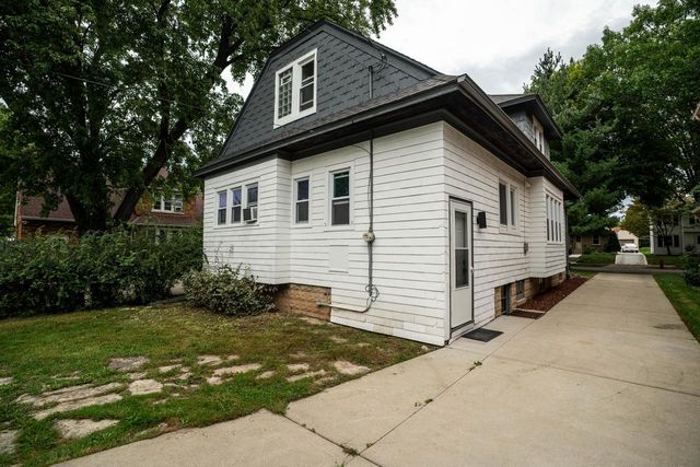 2945 N 73rd STREET, Milwaukee, WI 53210