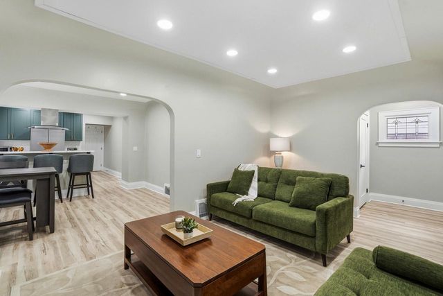 2945 N 73rd STREET, Milwaukee, WI 53210