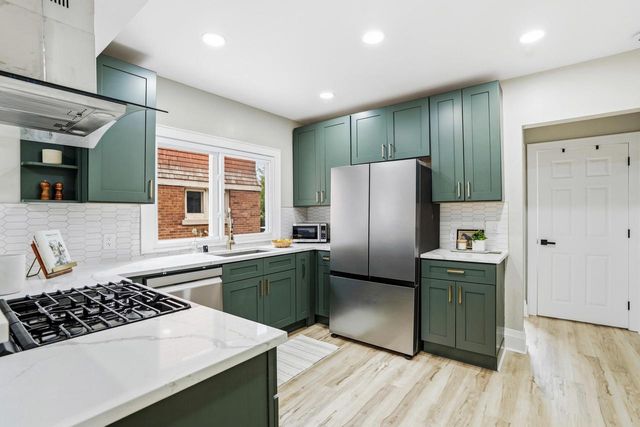 2945 N 73rd STREET, Milwaukee, WI 53210