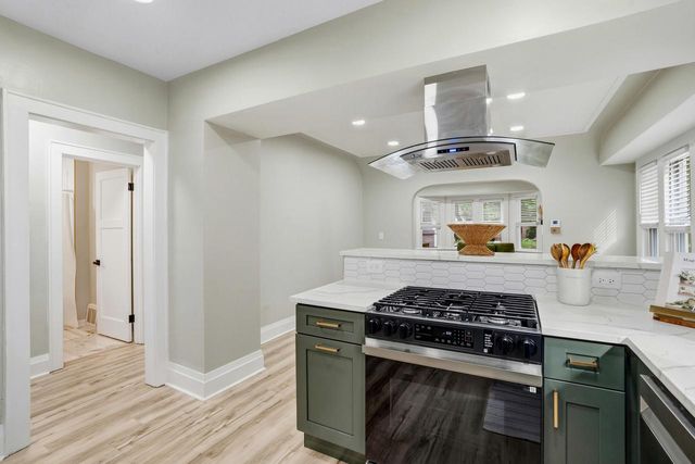2945 N 73rd STREET, Milwaukee, WI 53210