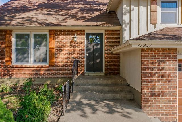 11931 Charlotte Street, Kansas City, MO 64146