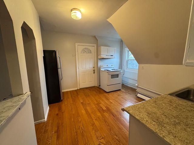 25 Amherst 4, Boston, MA 02131