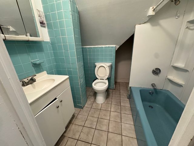 25 Amherst 4, Boston, MA 02131