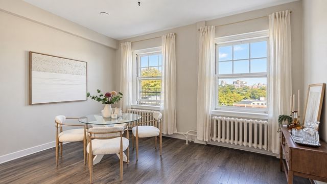 354 N Main St 306, Andover, MA 01810