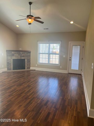 1920 Leighton Drive A, Greenville, NC 27834