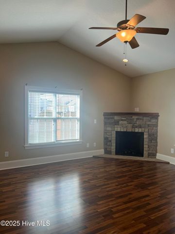 1920 Leighton Drive A, Greenville, NC 27834